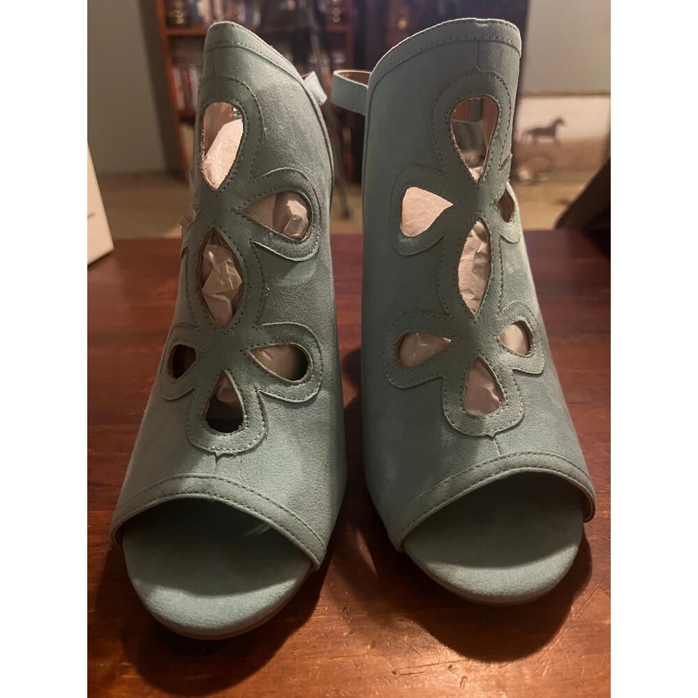 NWT Lane Bryant Women's Sweet Mint Sling Back Heels sz 11W 3 1/4" heel classic - Picture 12 of 16